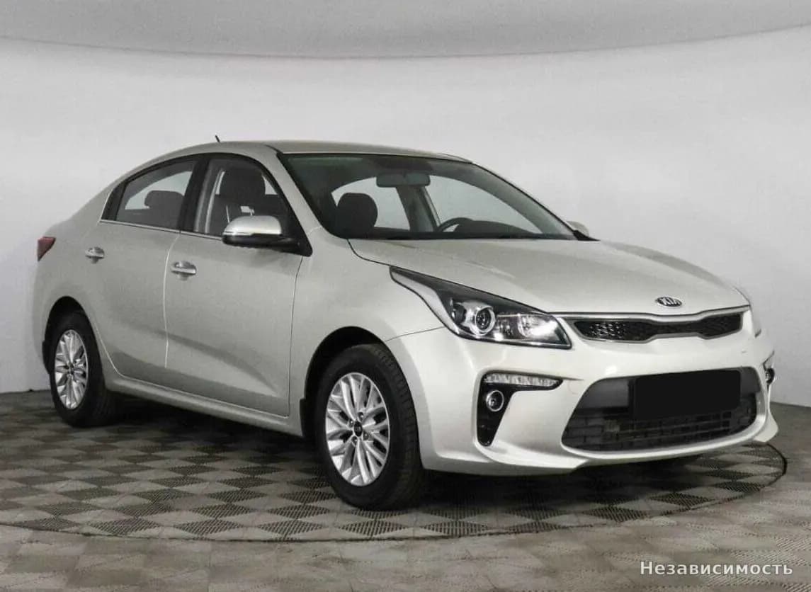 KIA Rio 2017 с пробегом — фото 3