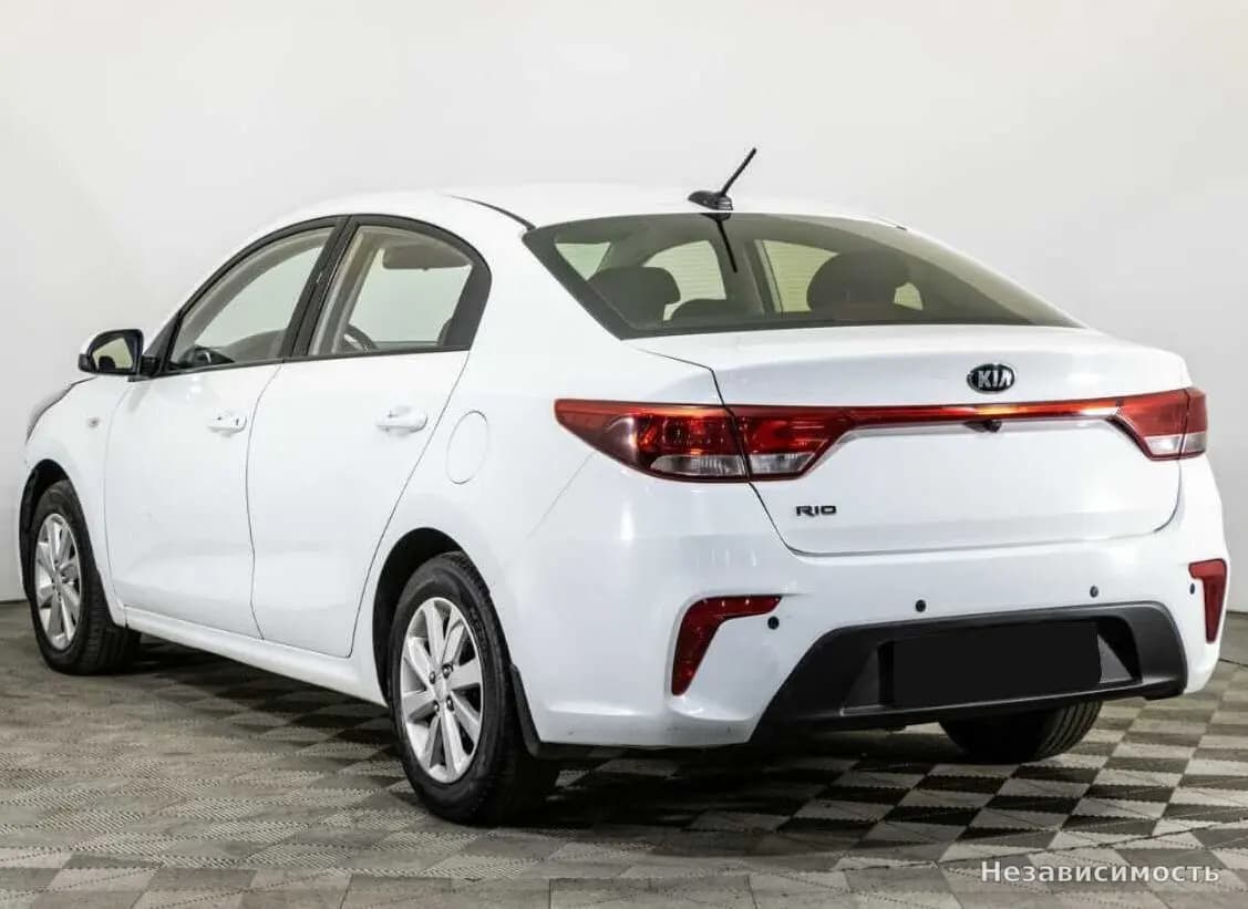 KIA Rio 2017 с пробегом — фото 7