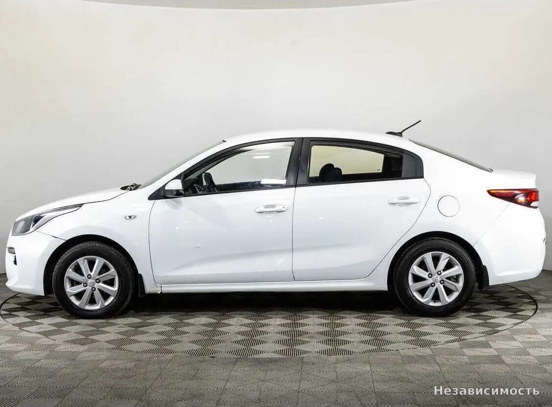 KIA Rio 2017 с пробегом — фото 8