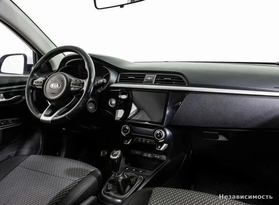 KIA Rio 2017 с пробегом — фото 9
