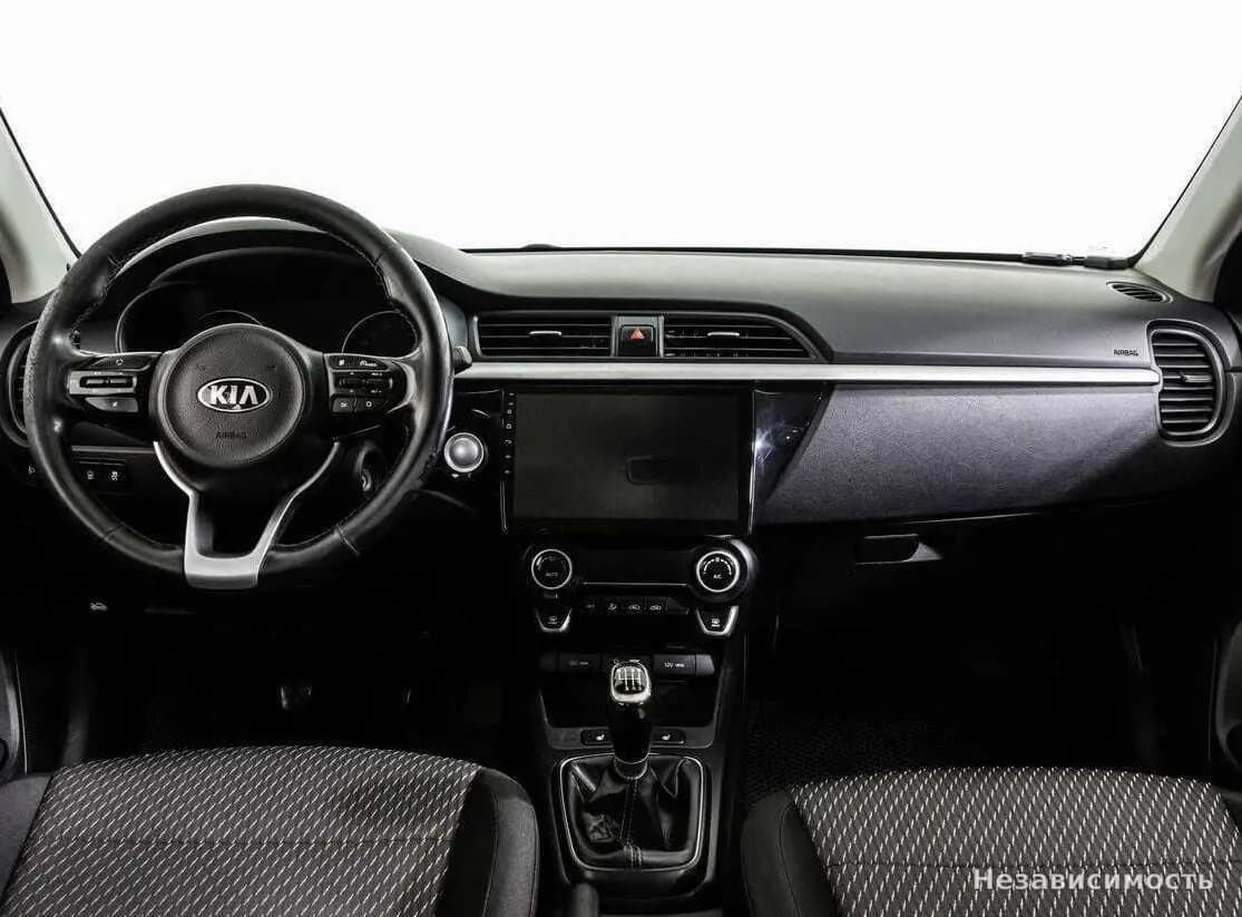 KIA Rio 2017 с пробегом — фото 10