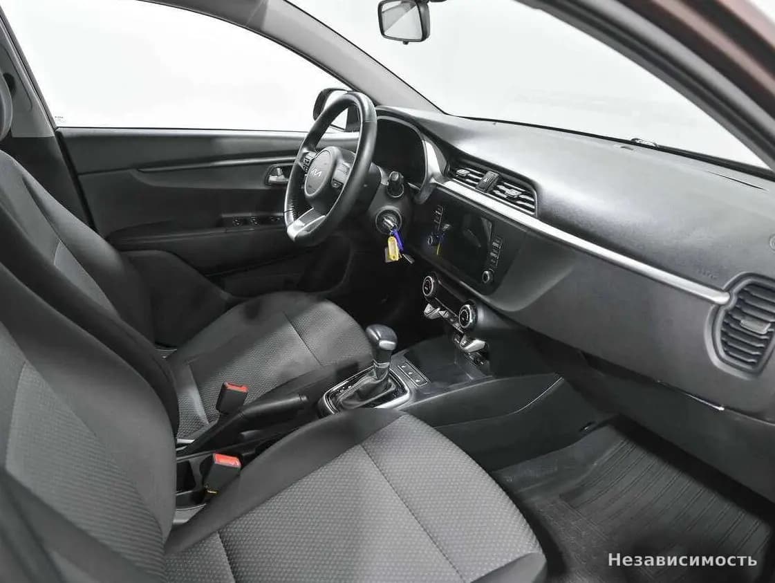 KIA Rio 2022 с пробегом — фото 7