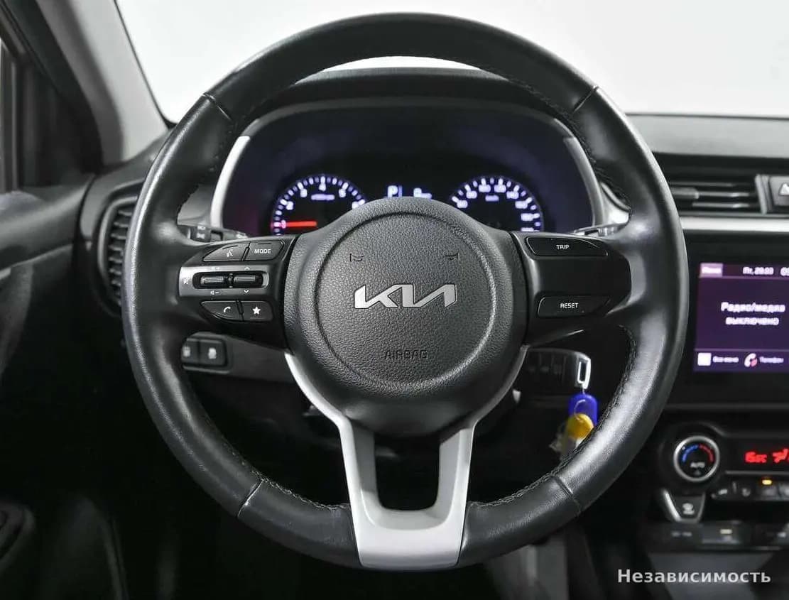 KIA Rio 2022 с пробегом — фото 9