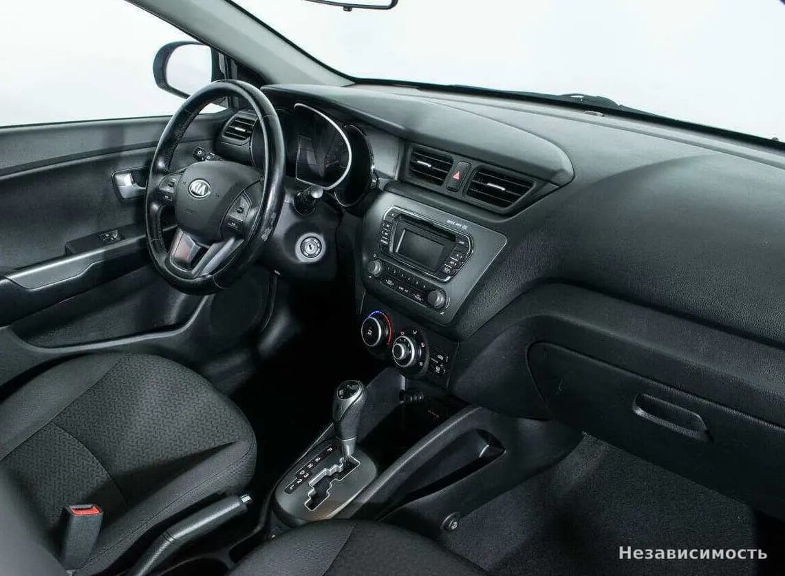 KIA Rio 2014 с пробегом — фото 9