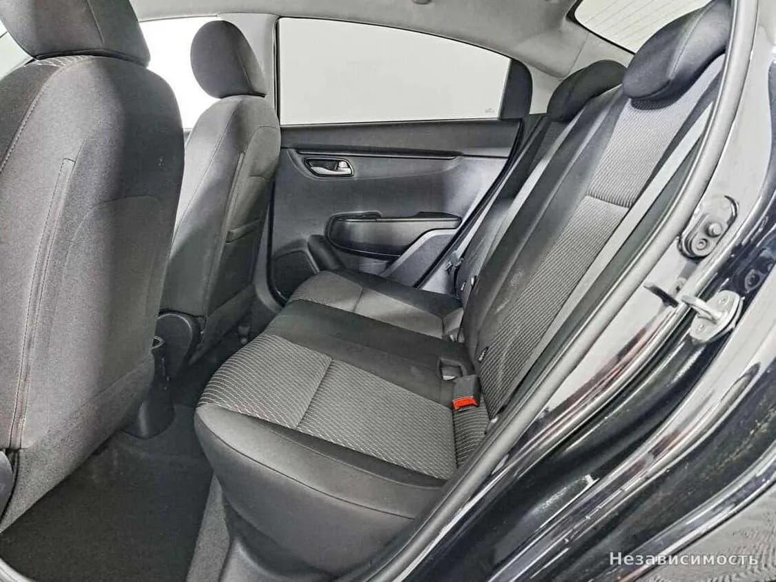 KIA Rio 2017 с пробегом — фото 10