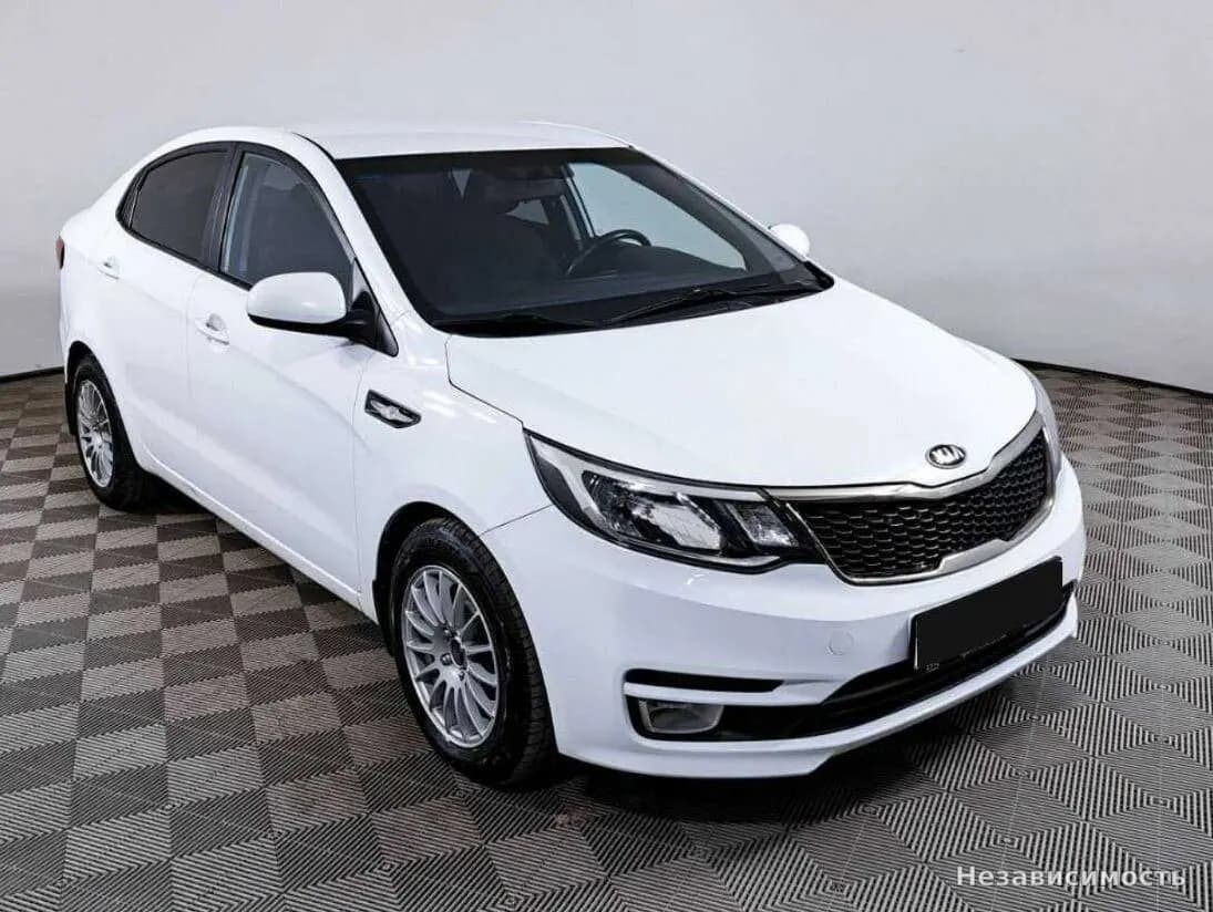 KIA Rio 2017 с пробегом — фото 3