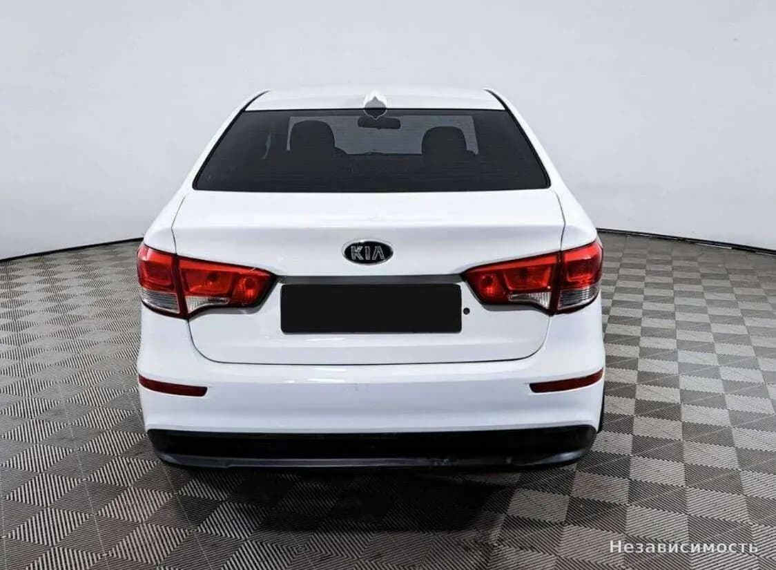 KIA Rio 2017 с пробегом — фото 6
