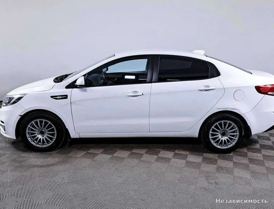 KIA Rio 2017 с пробегом — фото 8