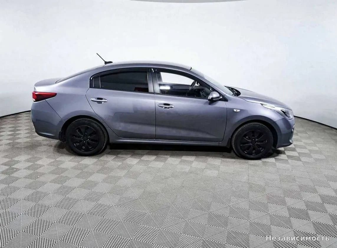 KIA Rio 2017 с пробегом — фото 4