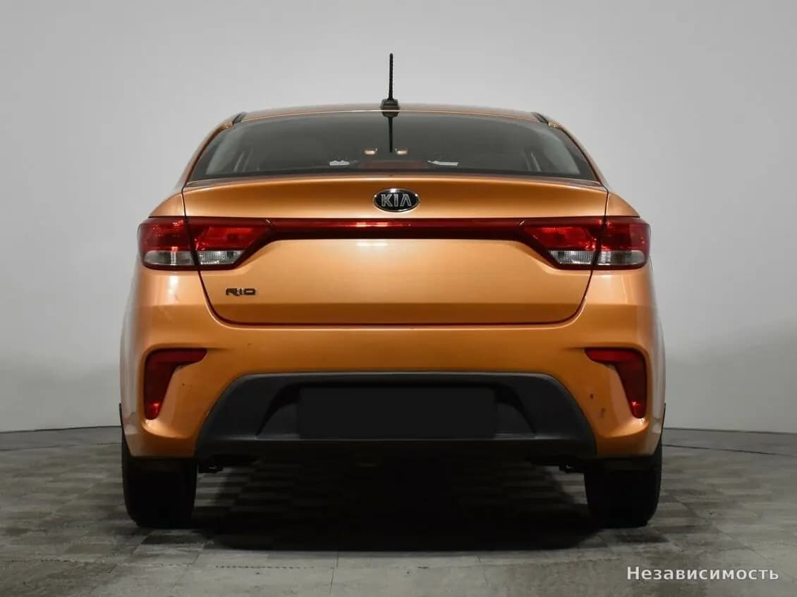 KIA Rio 2017 с пробегом — фото 6