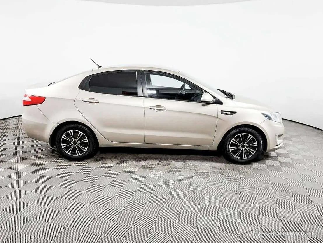 KIA Rio 2013 с пробегом — фото 4