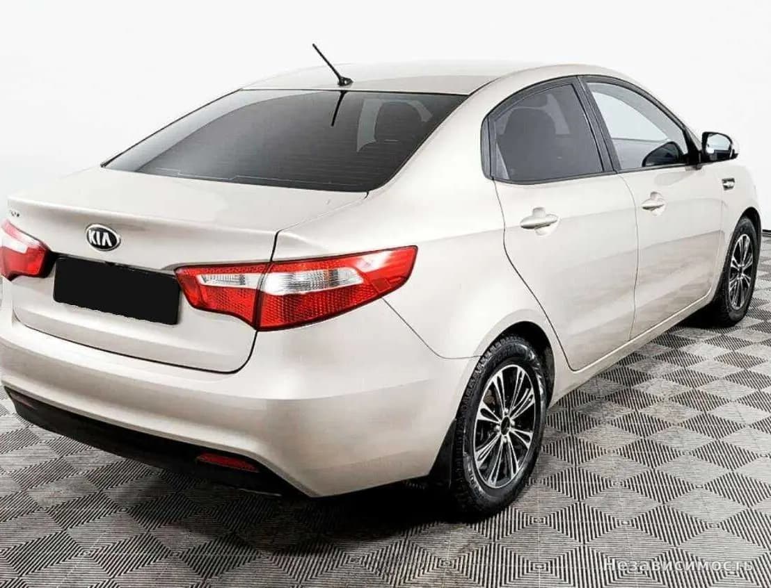 KIA Rio 2013 с пробегом — фото 5
