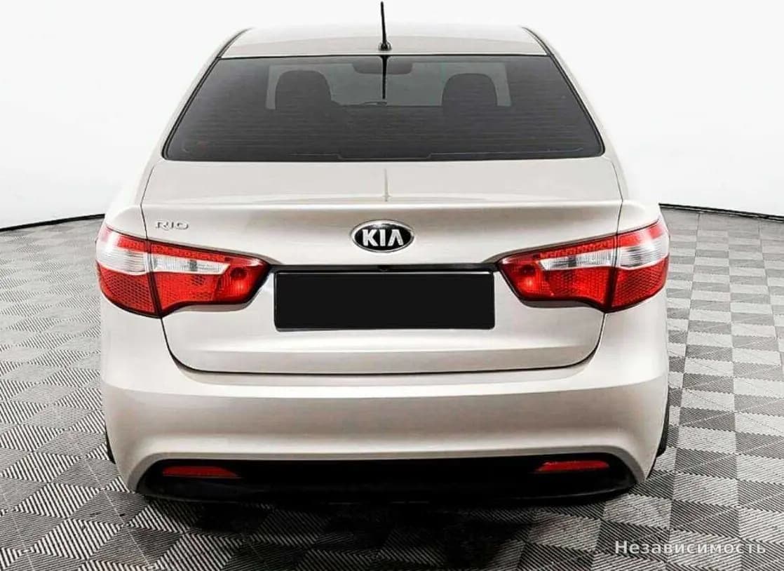 KIA Rio 2013 с пробегом — фото 6