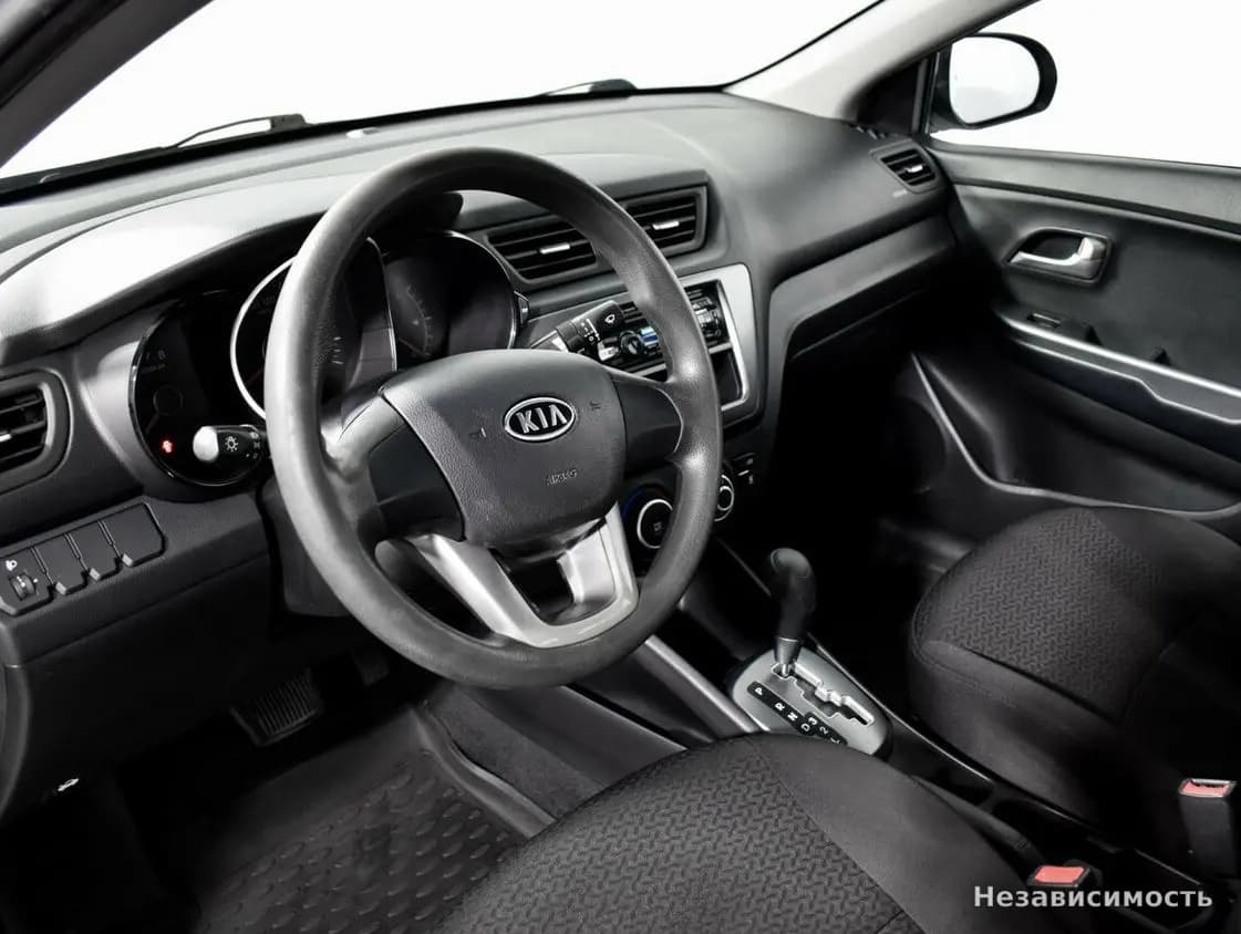 KIA Rio 2012 с пробегом — фото 9