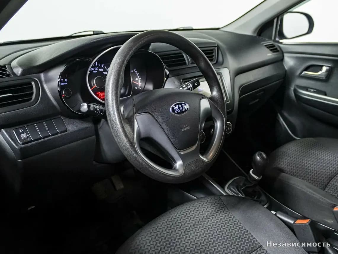 KIA Rio 2016 с пробегом — фото 10