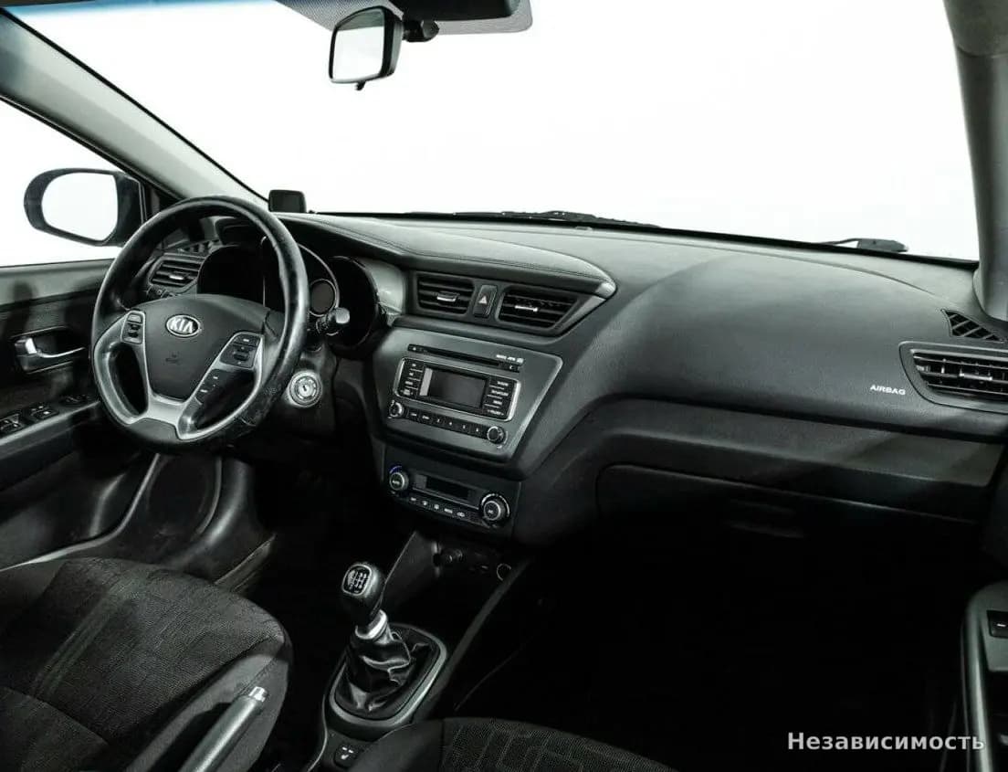 KIA Rio 2016 с пробегом — фото 9