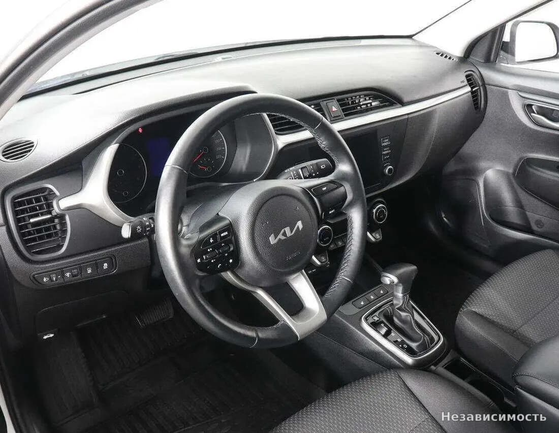 KIA Rio 2021 с пробегом — фото 9