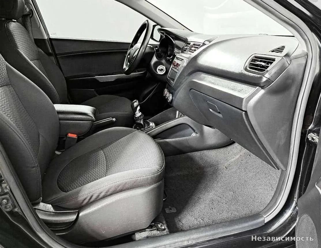 KIA Rio 2016 с пробегом — фото 9