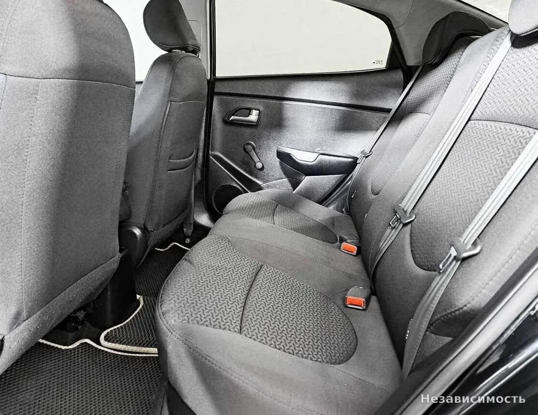KIA Rio 2016 с пробегом — фото 10