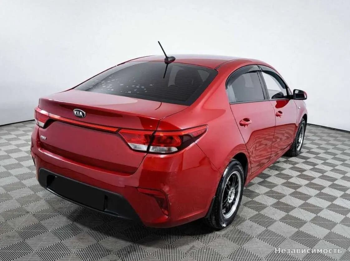 KIA Rio 2018 с пробегом — фото 4