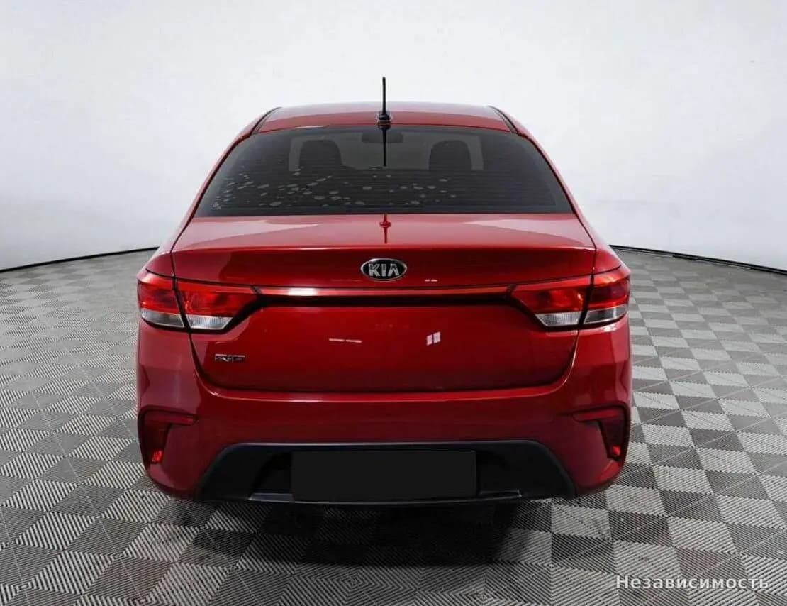 KIA Rio 2018 с пробегом — фото 5