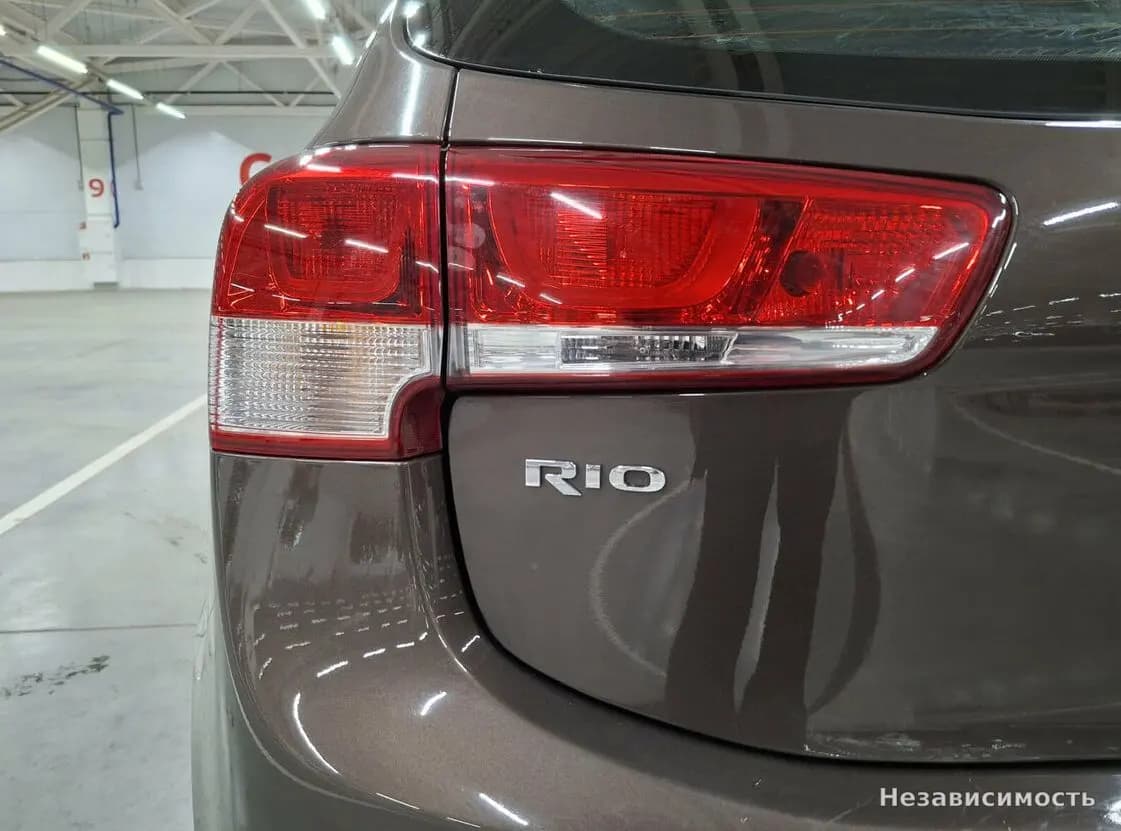 KIA Rio 2017 с пробегом — фото 9
