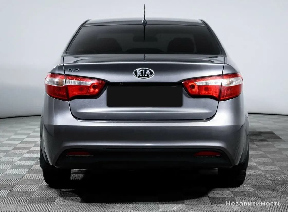 KIA Rio 2013 с пробегом — фото 5