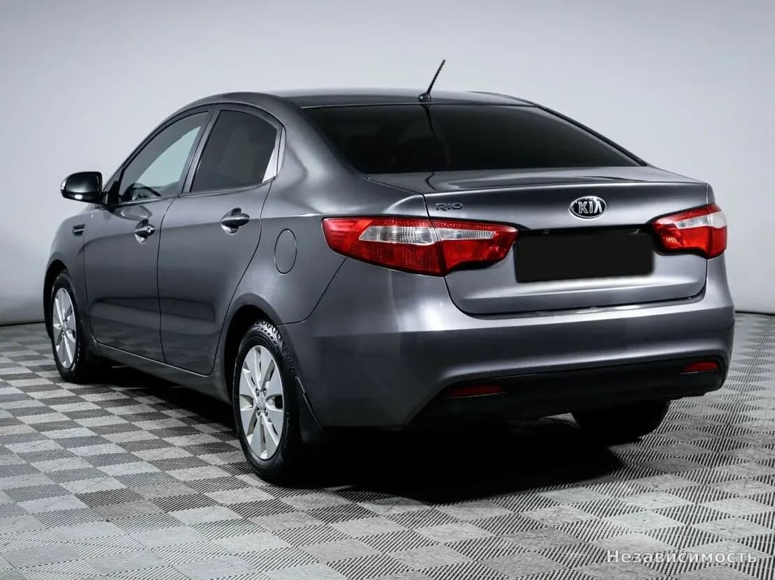 KIA Rio 2013 с пробегом — фото 6