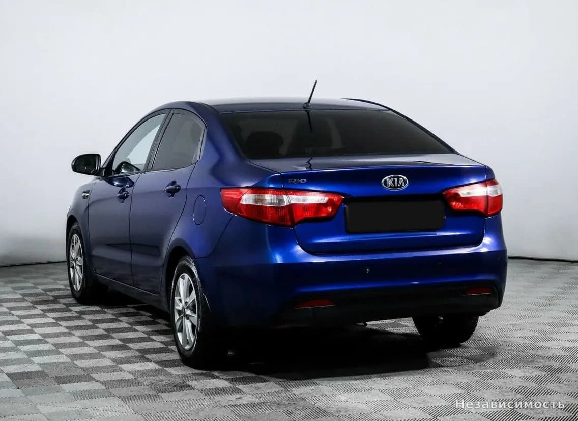 KIA Rio 2015 с пробегом — фото 5