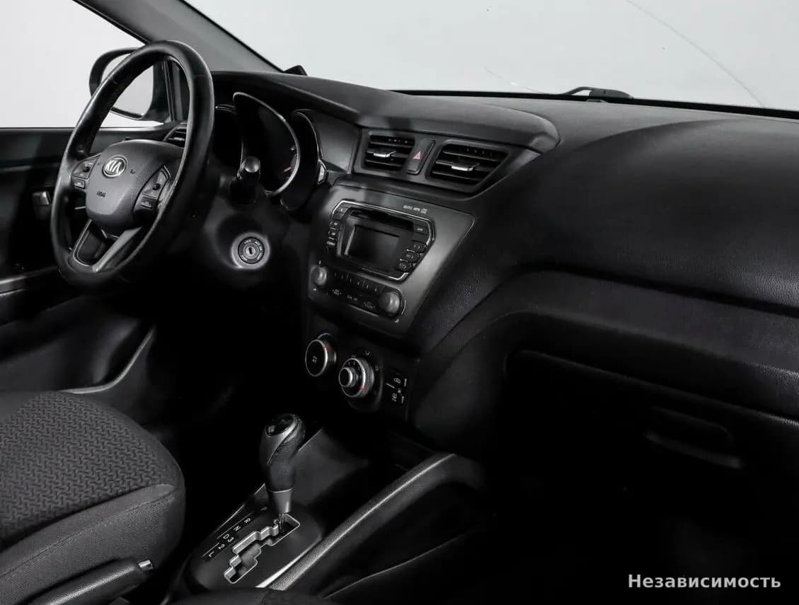 KIA Rio 2015 с пробегом — фото 6