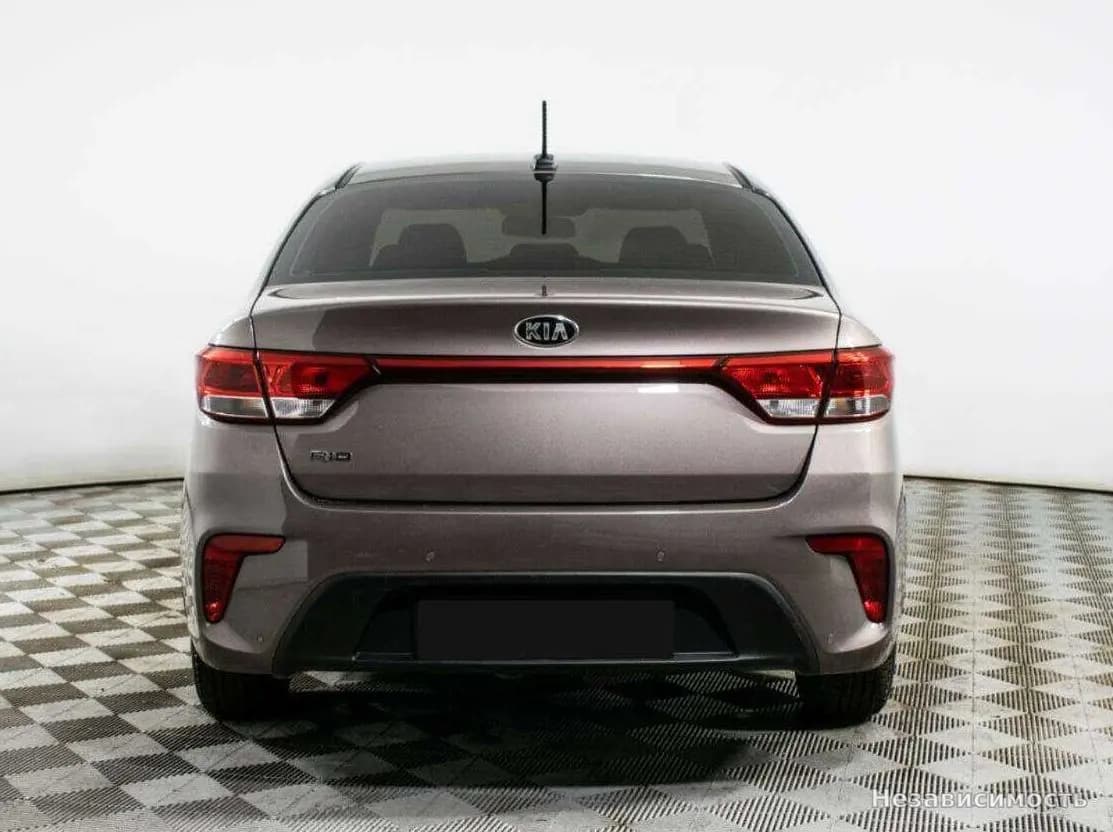 KIA Rio 2017 с пробегом — фото 5