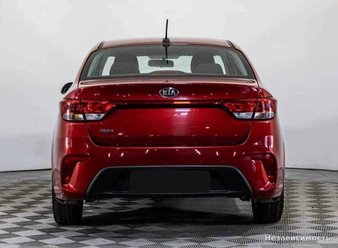 KIA Rio 2017 с пробегом — фото 6