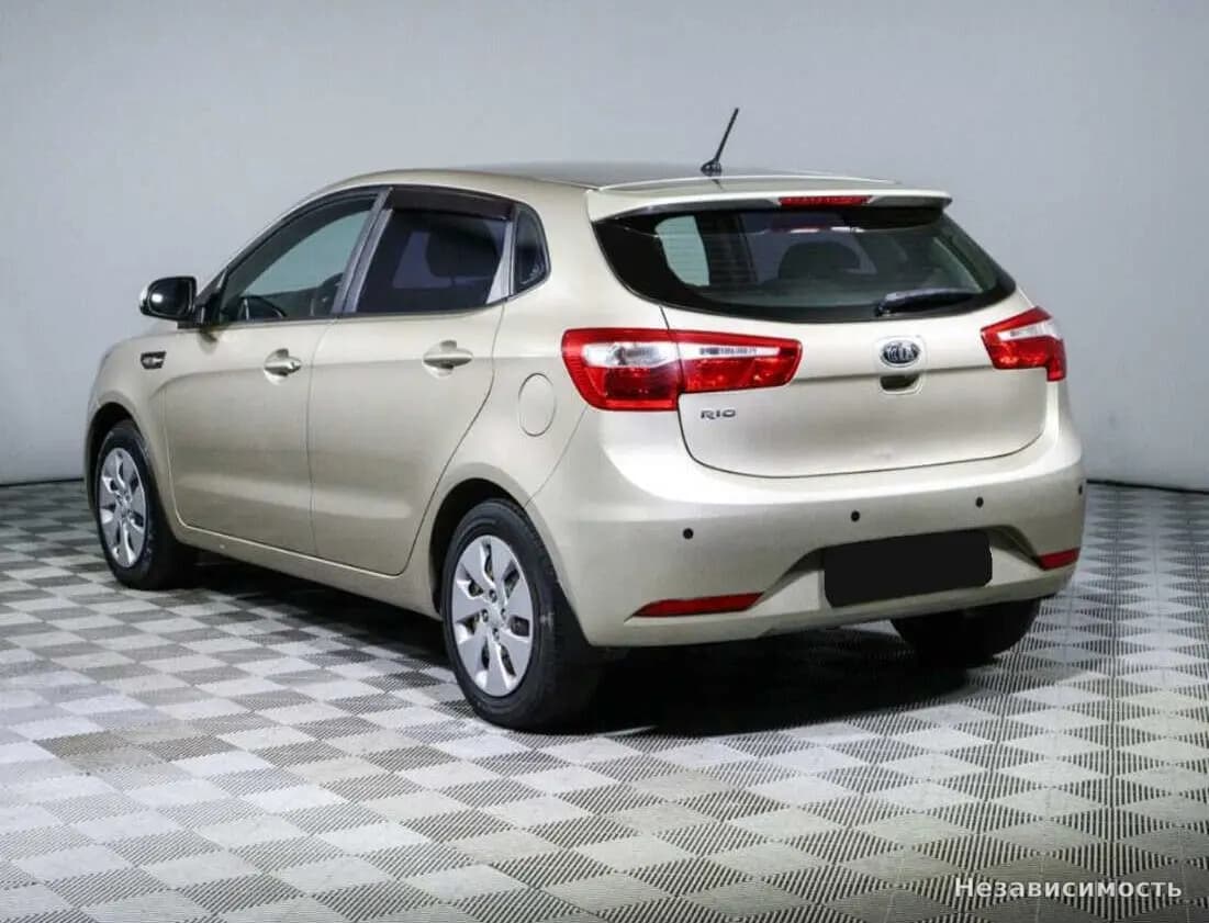 KIA Rio 2012 с пробегом — фото 6