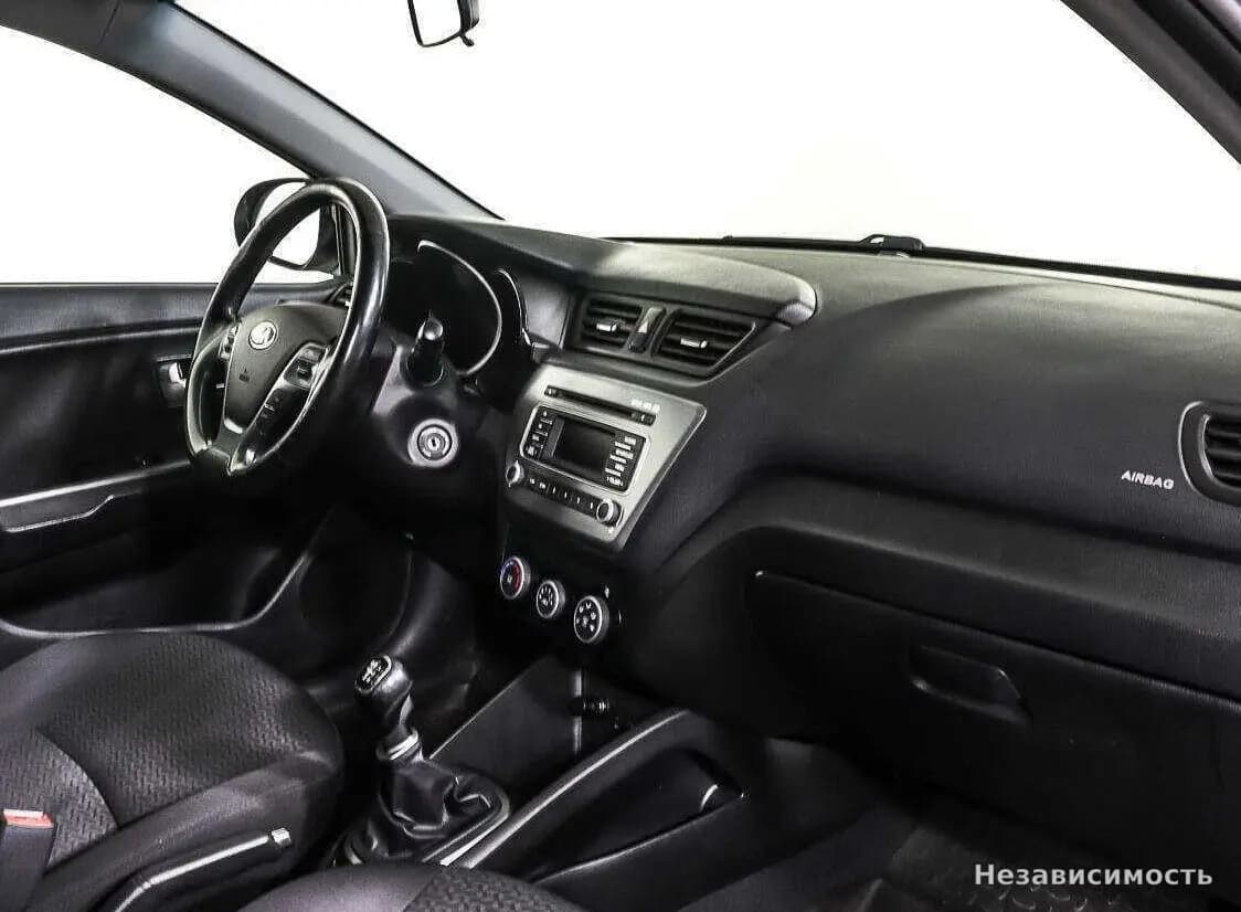 KIA Rio 2016 с пробегом — фото 8
