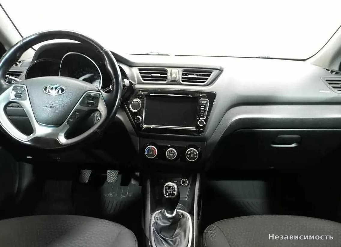 KIA Rio 2016 с пробегом — фото 9