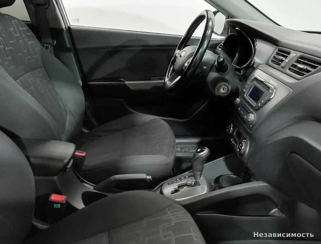 KIA Rio 2013 с пробегом — фото 9