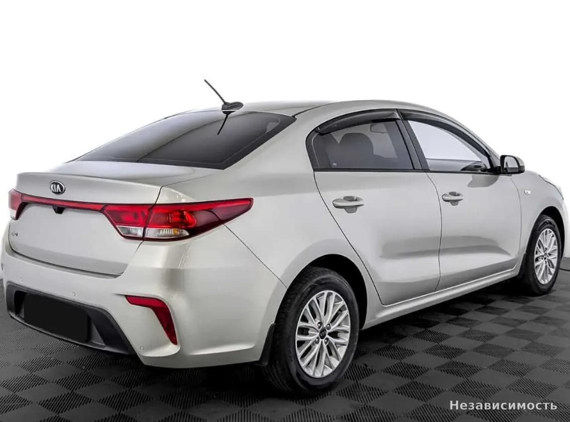 KIA Rio 2018 с пробегом — фото 5