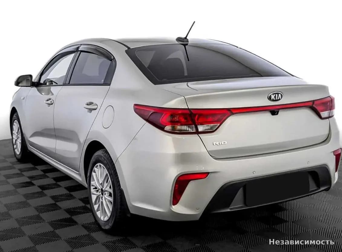 KIA Rio 2018 с пробегом — фото 7