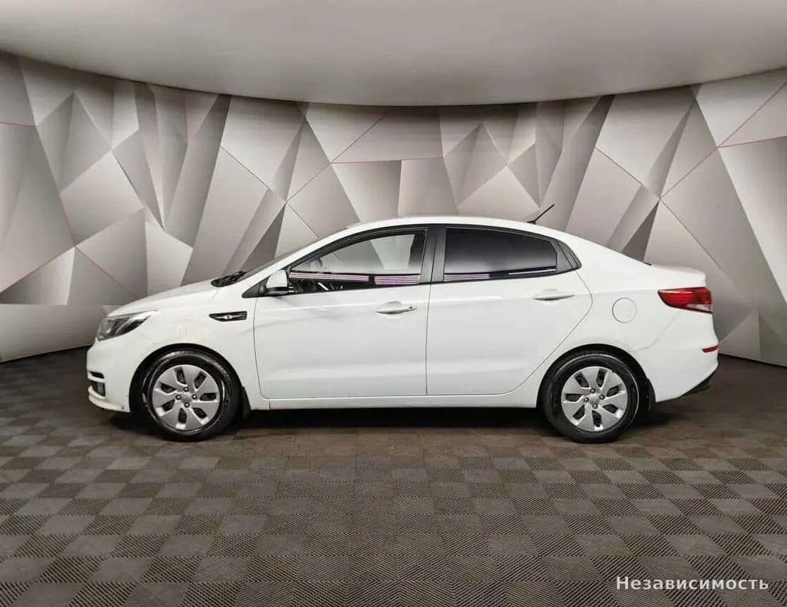 KIA Rio 2015 с пробегом — фото 5