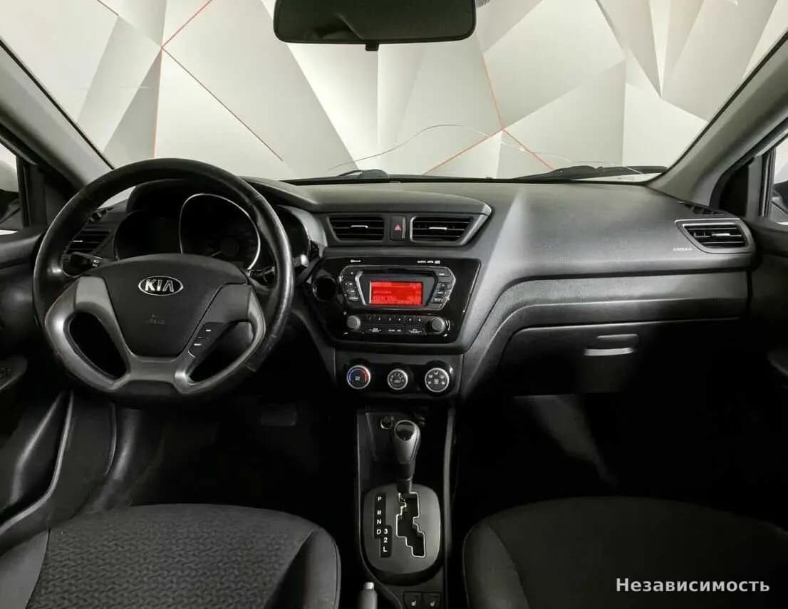 KIA Rio 2015 с пробегом — фото 9