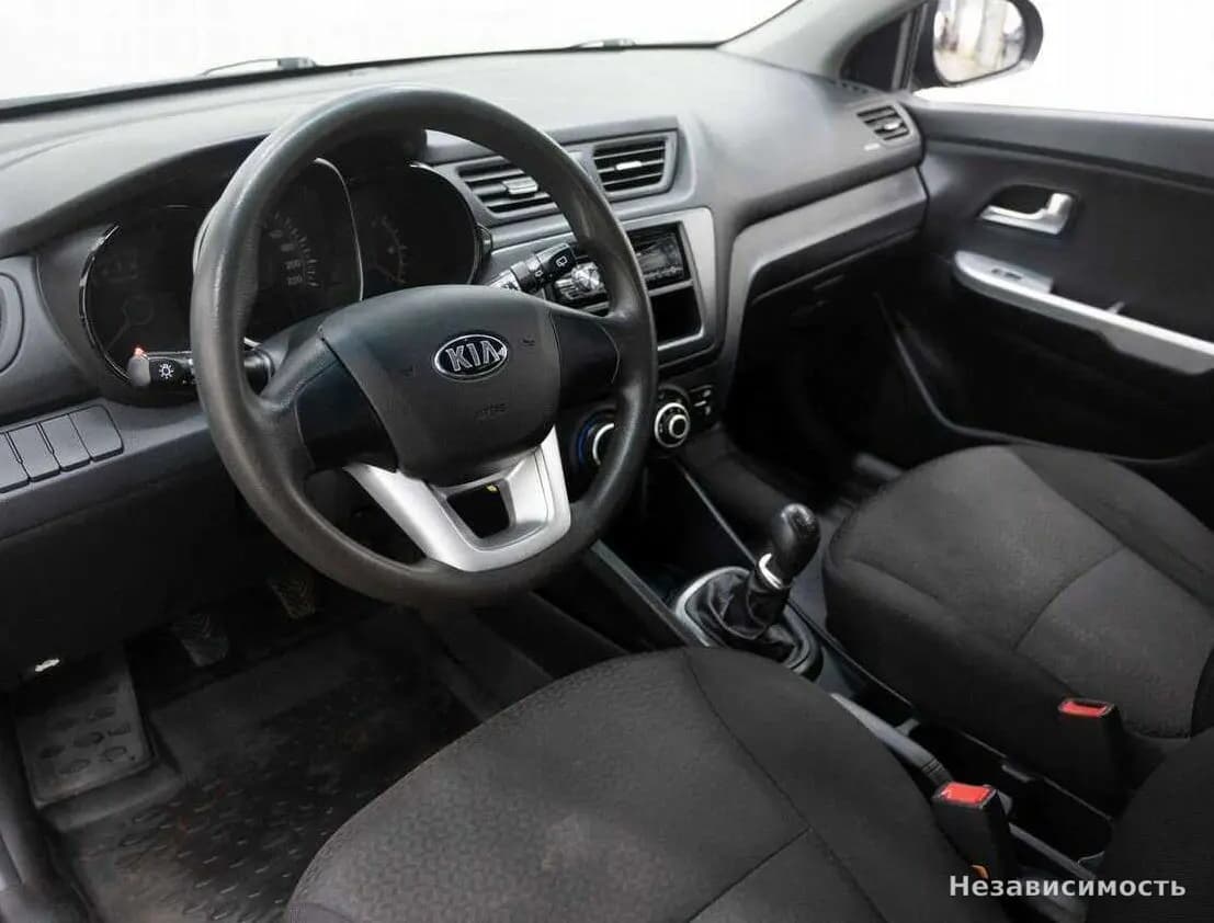 KIA Rio 2013 с пробегом — фото 7