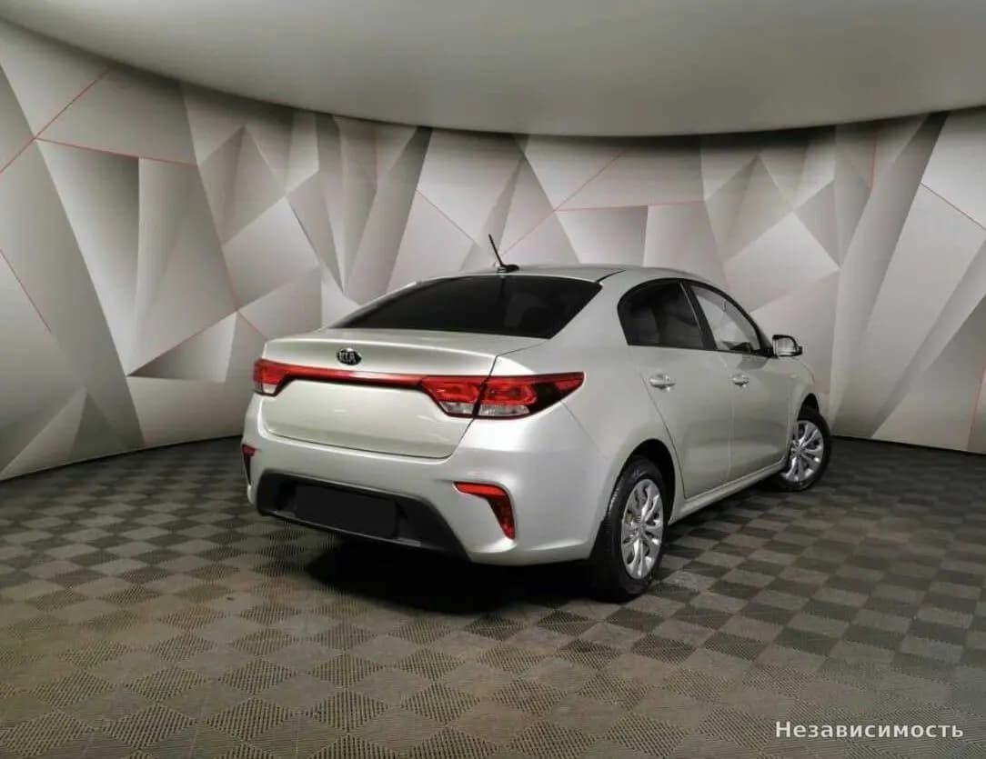 KIA Rio 2018 с пробегом — фото 2