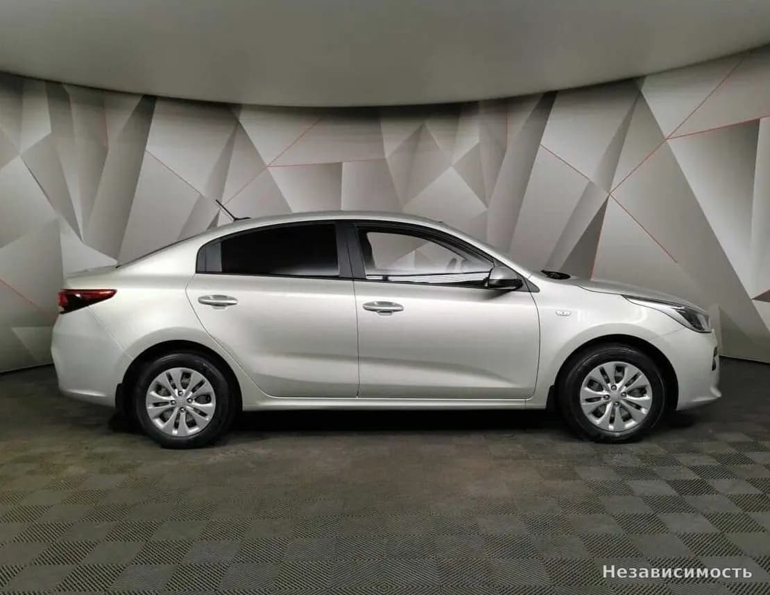 KIA Rio 2018 с пробегом — фото 6