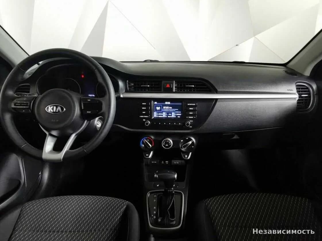 KIA Rio 2018 с пробегом — фото 10