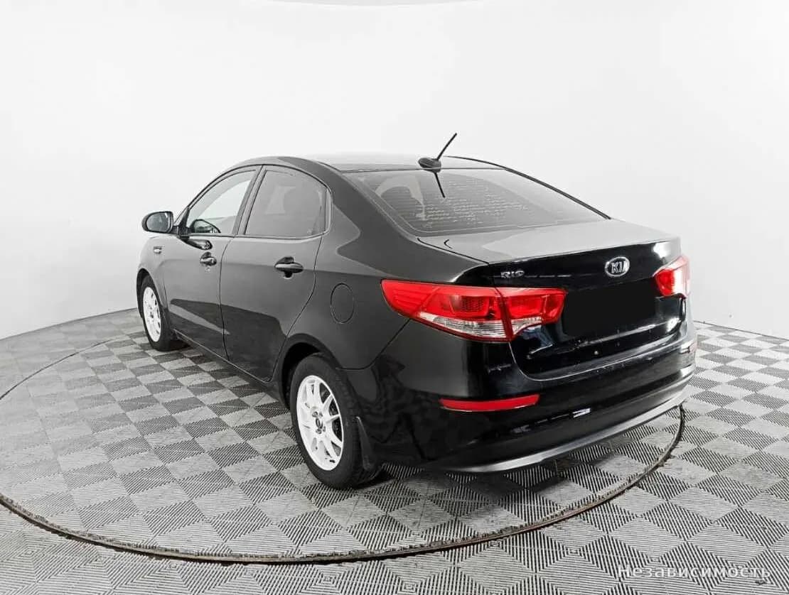 KIA Rio 2017 с пробегом — фото 7