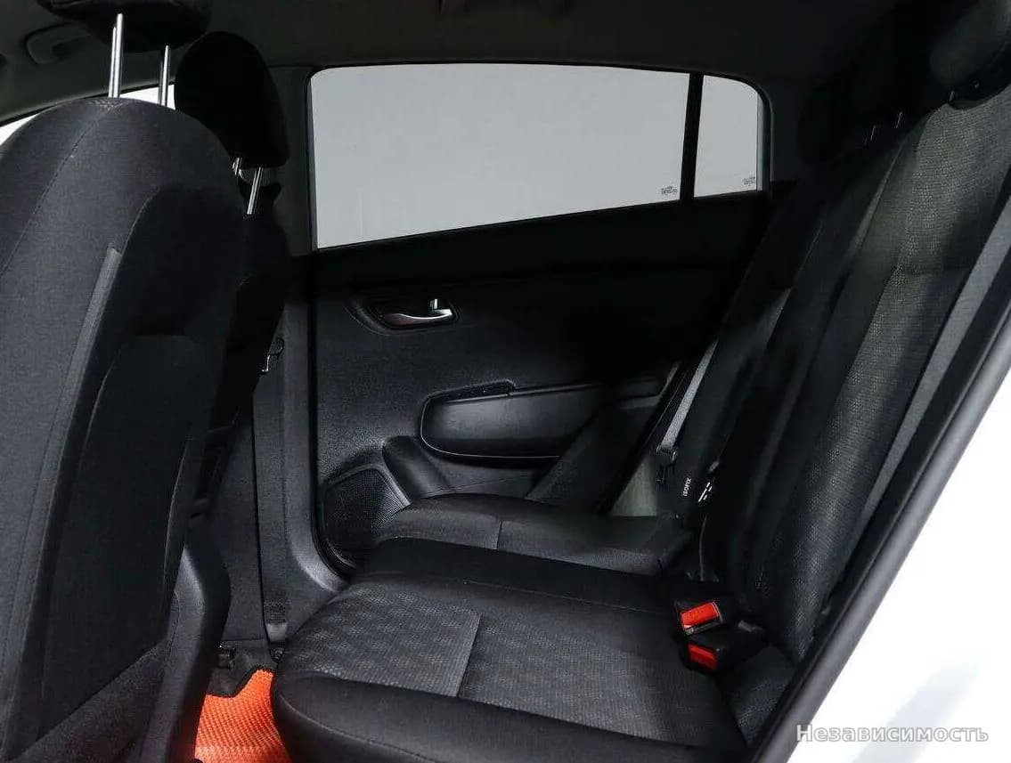 KIA Rio 2019 с пробегом — фото 10