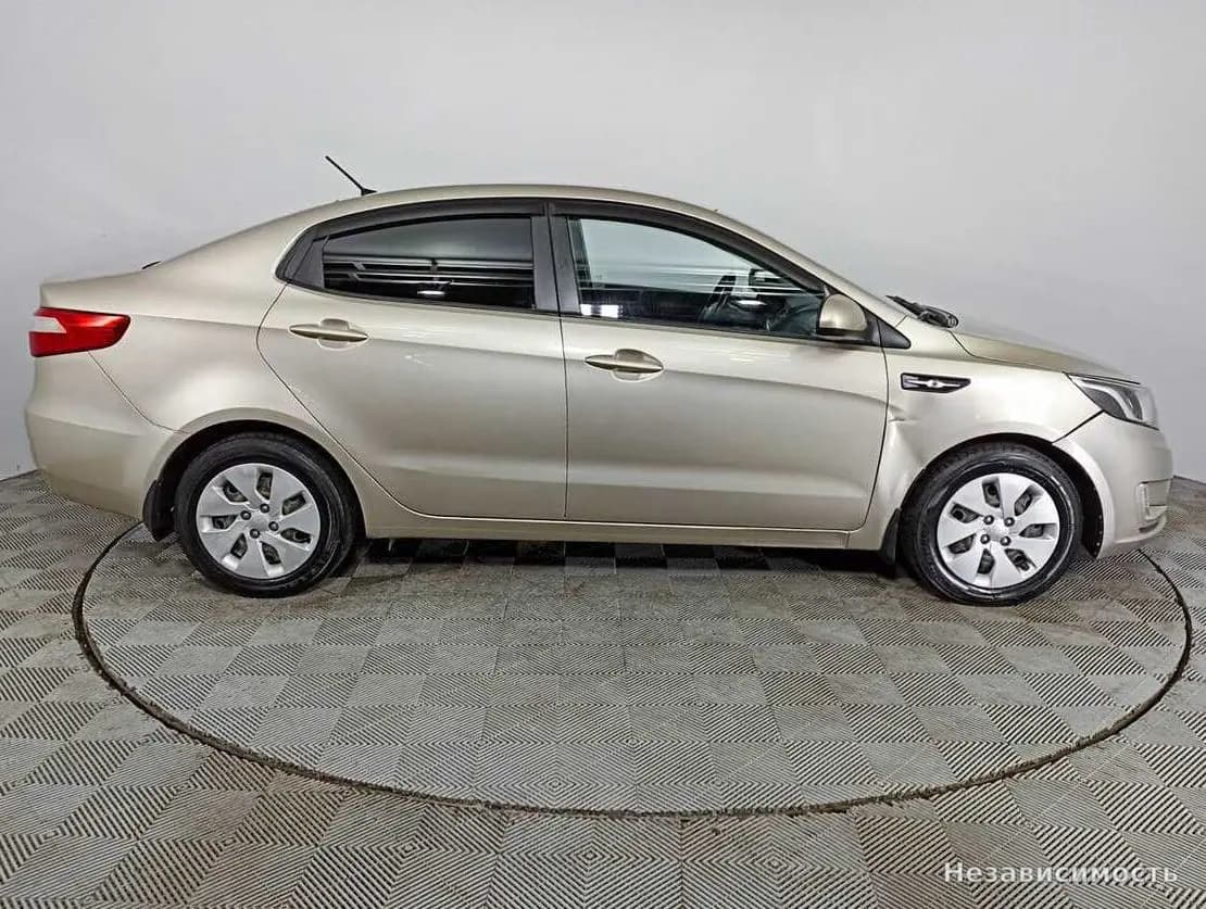 KIA Rio 2014 с пробегом — фото 4