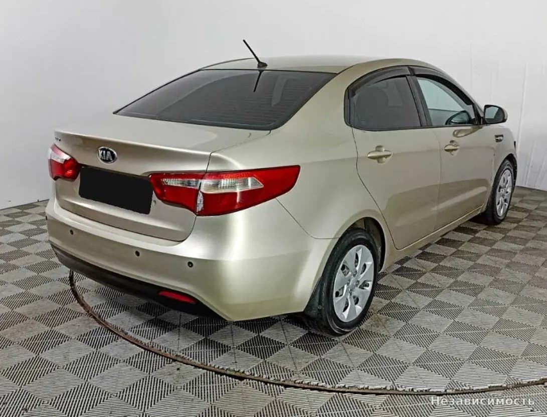 KIA Rio 2014 с пробегом — фото 5