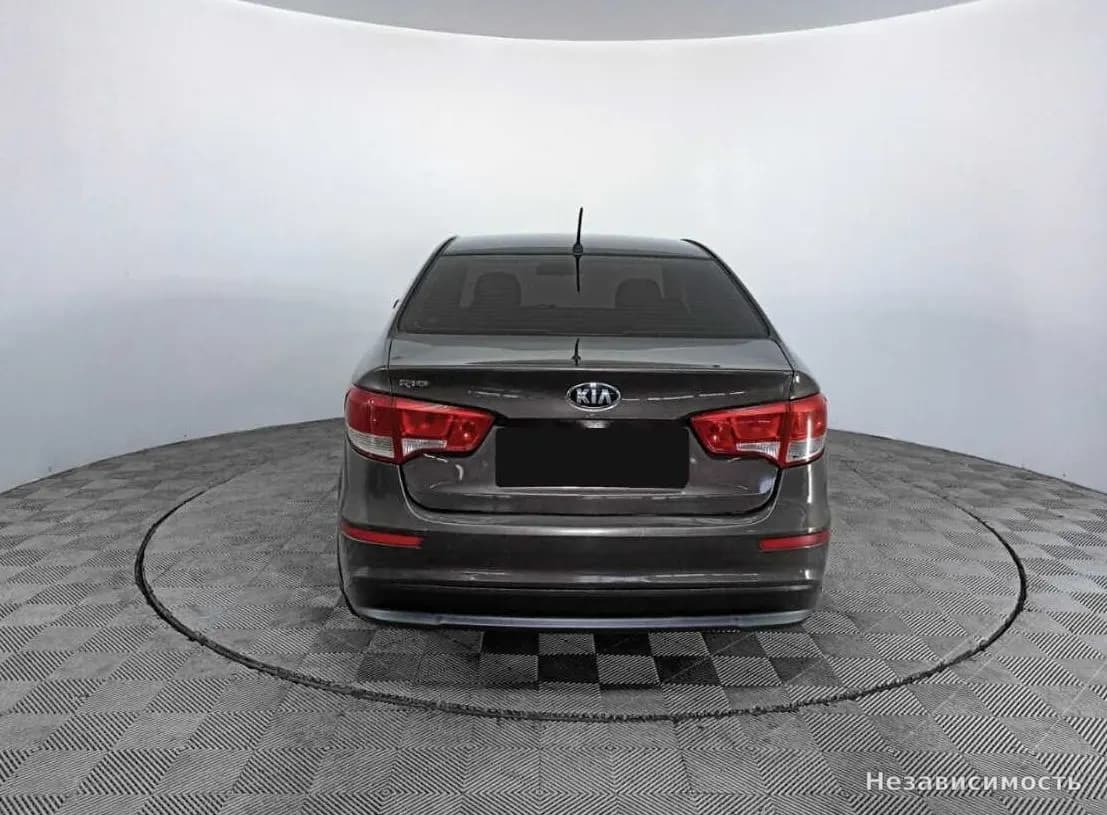 KIA Rio 2015 с пробегом — фото 6