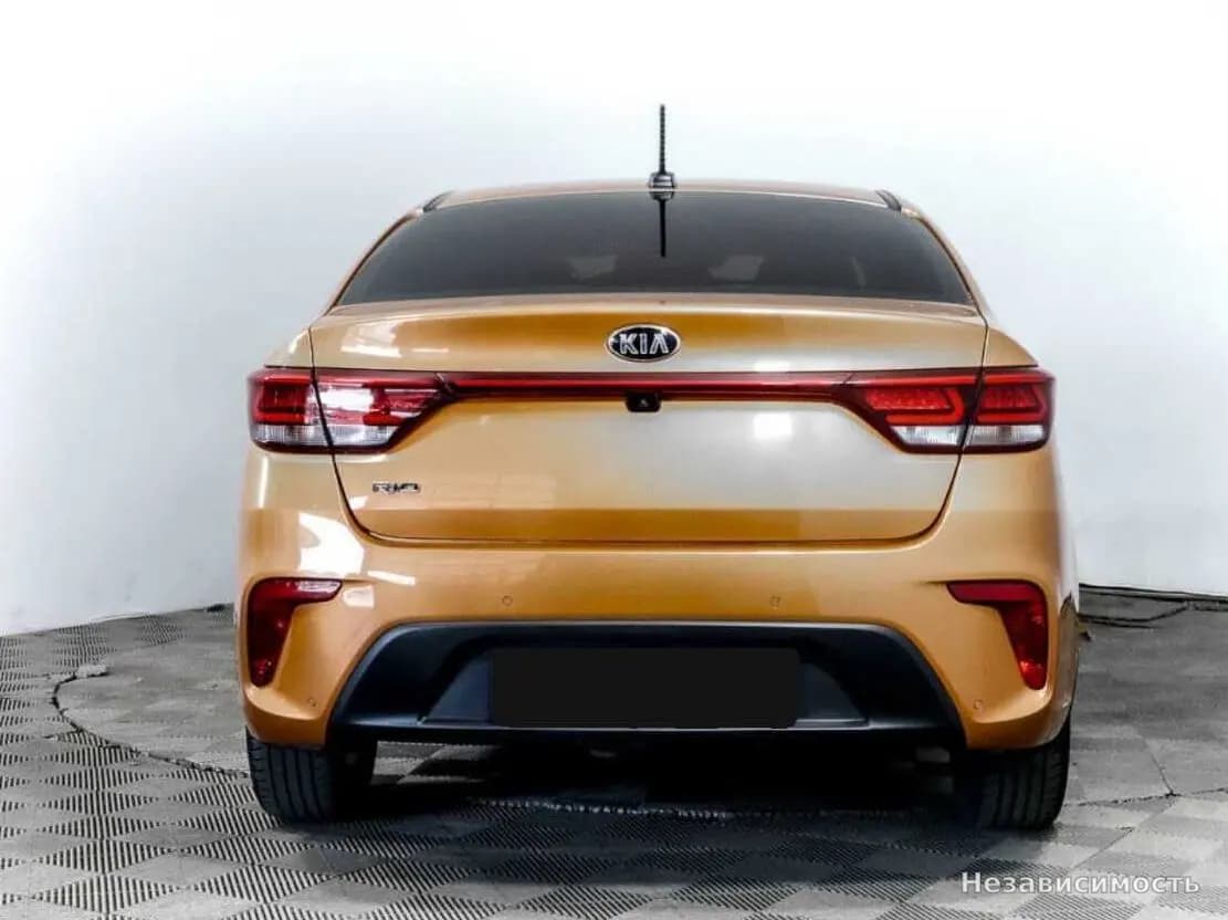 KIA Rio 2017 с пробегом — фото 5